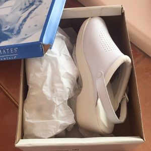 Nurse mates size 9 comfy shoe